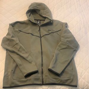 Nike Tech Fleece Olive Men’s size XL worn ONCE